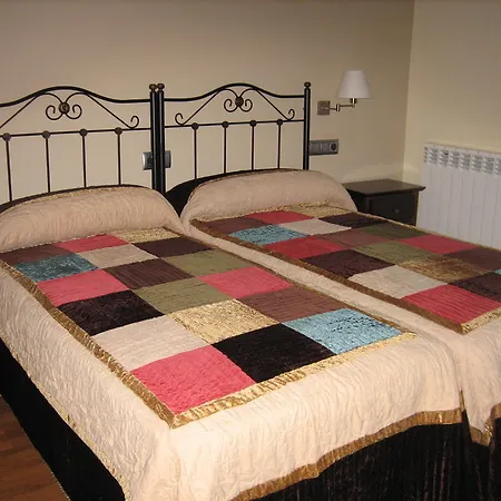 Rurales Casa Baltasar Апартаменты Монастерио-де-Эрмо